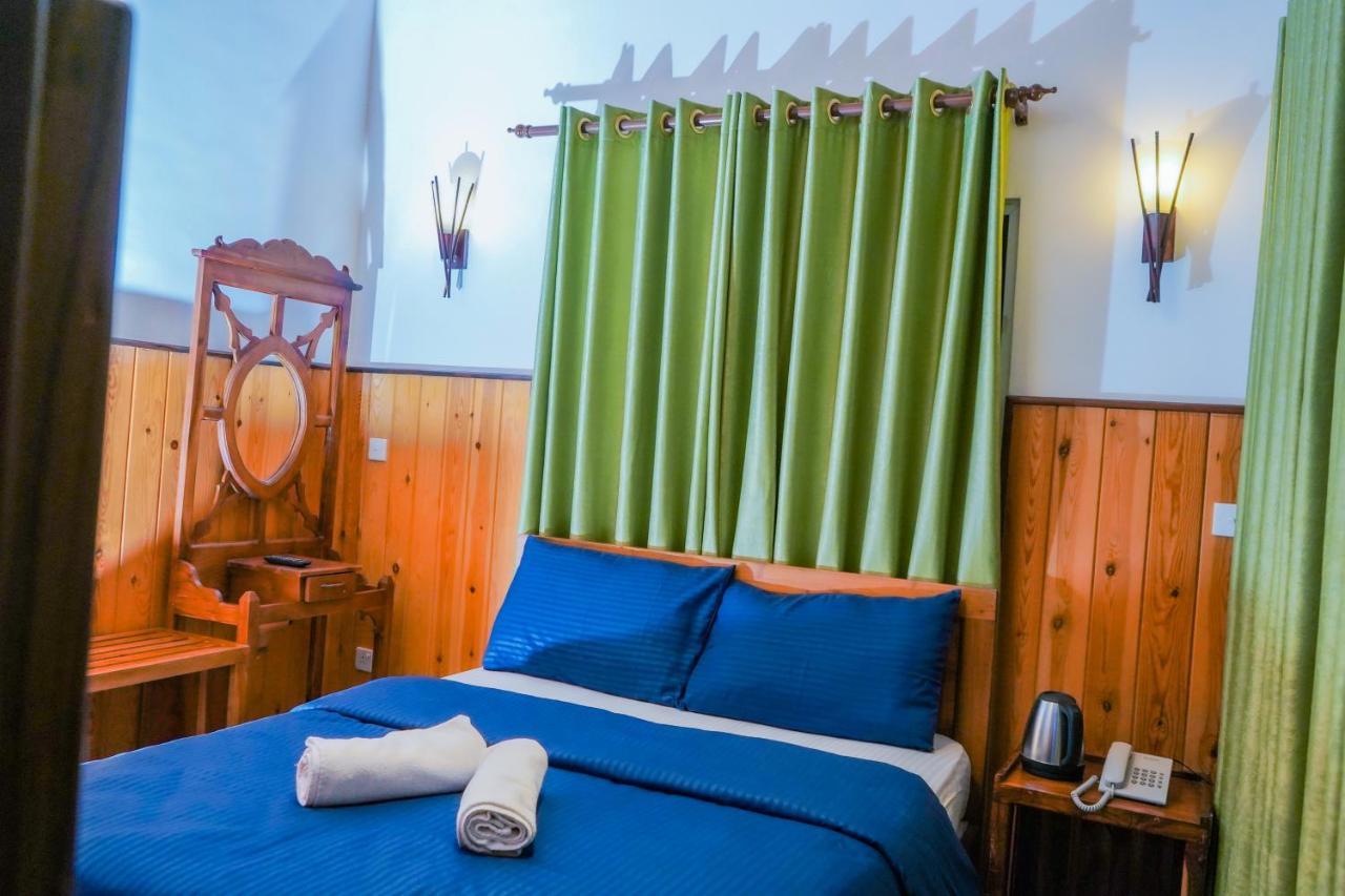 Blue Moon Residency Hotel Nuwara Eliya Exterior photo